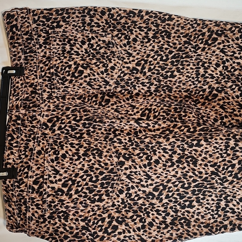 Nwt Terra & Sky 26W Leopard Straight Leg - Picture 7 of 10